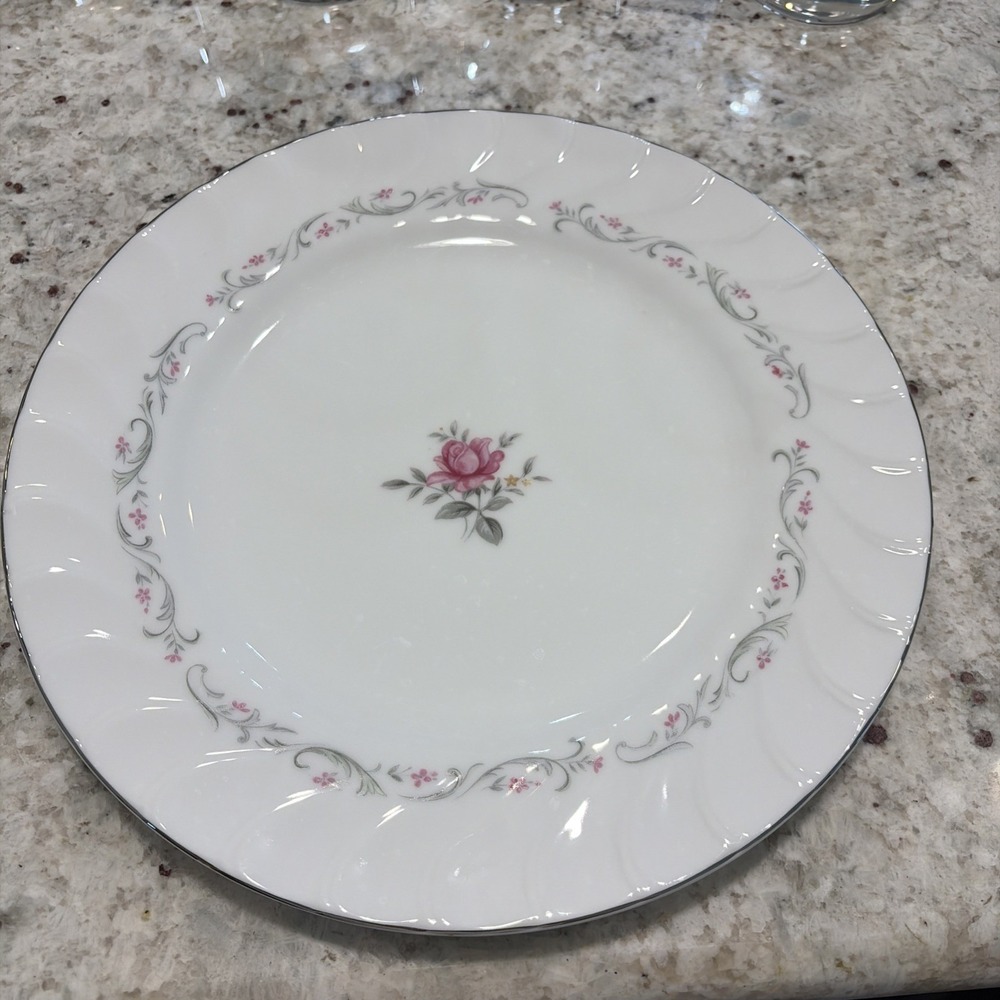 Royal Swirl‎ Dinner Plate Fine China 10in Japan Vintage Elegant Tableware